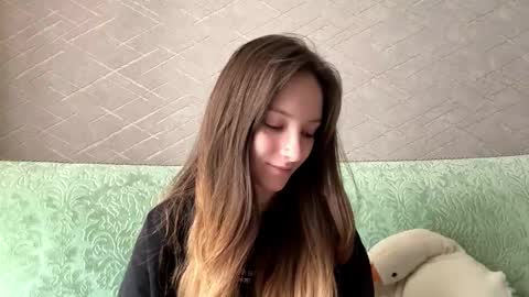 Hello Viola here   Help me to make 50 thumbs up 333 online show from 03/07/26, 08:22