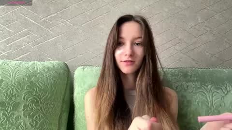 Hello Viola here   Help me to make 50 thumbs up 333 online show from 04/05/26, 08:00