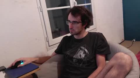 Snapshot of trucdeoufouf chatting on 01/18/25, 02:33 trucdeoufouf online show from 01/18/25, 02:33