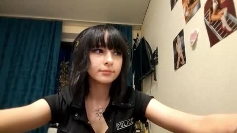 Poly online show from 02/27/26, 03:45