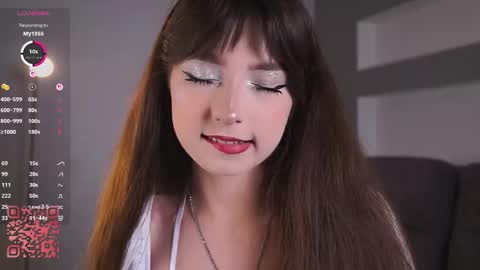 Snapshot of truegrace chatting on 10/14/25, 07:47 Grace online show from 10/14/25, 07:47