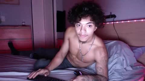 Snapshot of trvpurway chatting on 12/16/25, 01:32 trvpurway online show from 12/16/25, 01:32