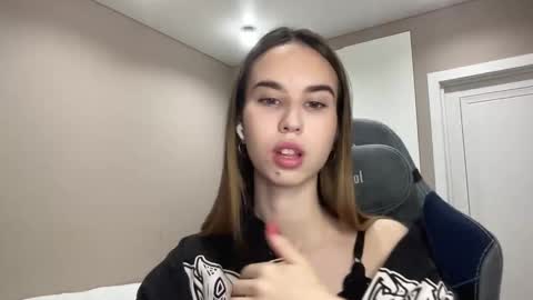 tryme_muse online show from 11/23/25, 03:56