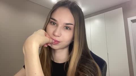 tryme_muse online show from 12/04/25, 05:21