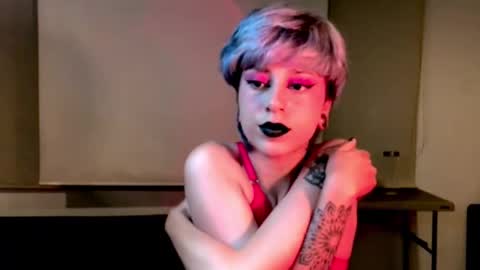 Cait online show from 02/04/25, 01:02