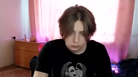 Emilum online show from 01/31/25, 02:37