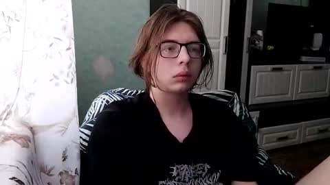 Emilum online show from 03/02/26, 08:32