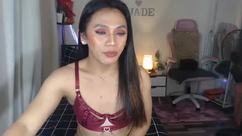 Jade online show from 01/10/25, 02:04