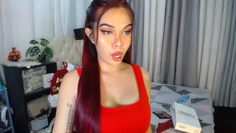 Snapshot of ts_tatiana chatting on 12/23/24, 11:57 billie online show from 12/23/24, 11:57