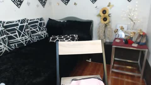 Snapshot of tsakesha chatting on 01/09/25, 02:01 akesha online show from 01/09/25, 02:01