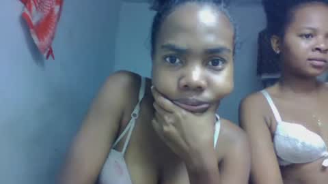 Snapshot of tsaralaza chatting on 10/12/25, 10:14 tsaralaza online show from 10/12/25, 10:14