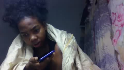 Snapshot of tsaralaza chatting on 10/17/25, 03:31 tsaralaza online show from 10/17/25, 03:31