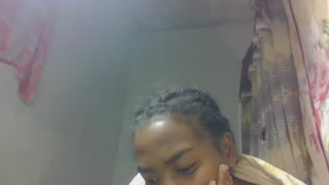 tsaralaza online show from 10/25/25, 02:35