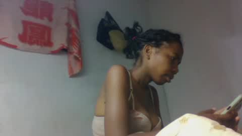 tsaralaza online show from 11/13/25, 02:38