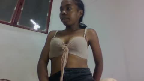 tsaralaza online show from 11/19/25, 07:03