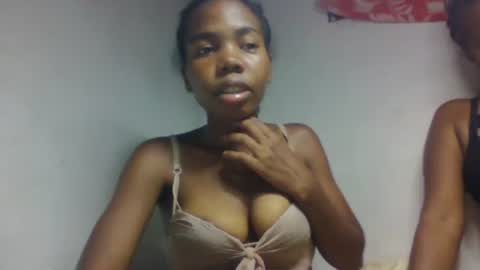 tsaralaza online show from 11/22/25, 08:08