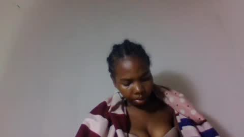 tsaralaza online show from 11/25/25, 11:21