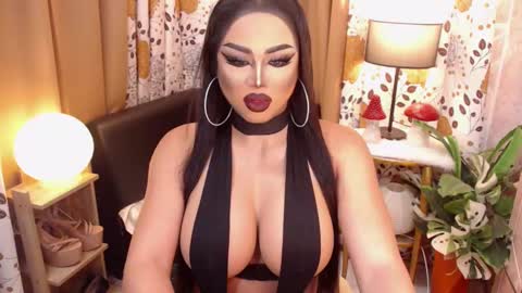 Snapshot of tsdarkdevon chatting on 01/25/25, 10:29 tsdarkdevon online show from 01/25/25, 10:29