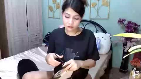 SHENA  online show from 01/31/25, 11:24