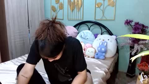 SHENA  online show from 01/31/25, 03:22