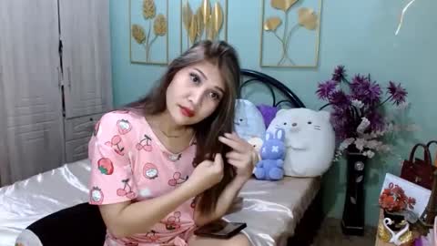 SHENA  online show from 02/27/25, 05:47