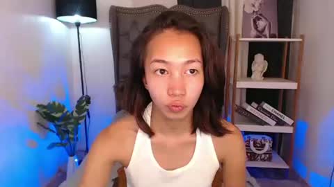 Snapshot of tskitty_girl chatting on 09/27/25, 04:39 tskitty_girl online show from 09/27/25, 04:39