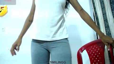 Snapshot of tsmilingg chatting on 10/25/25, 01:24 Dulce online show from 10/25/25, 01:24