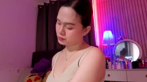 Bella Ratbu online show from 11/18/25, 12:31