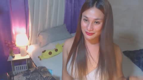 Snapshot of tspam19 chatting on 10/29/25, 03:09 PAM online show from 10/29/25, 03:09