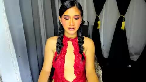 Snapshot of tspaulinafoxy chatting on 09/13/25, 11:43 tspaulinafoxy online show from 09/13/25, 11:43