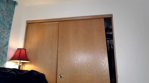 Sabrina Ravndahl online show from 06/07/26, 09:35