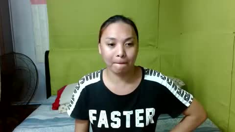 Snapshot of tssimplycutiets chatting on 02/16/25, 10:54 Kirei online show from 02/16/25, 10:54