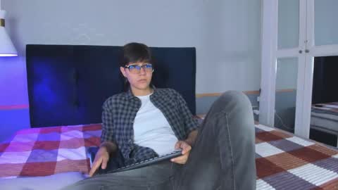 Maru online show from 09/20/25, 08:10