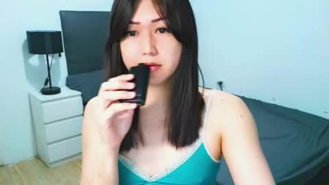 Victoria online show from 02/25/26, 06:56