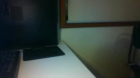 Snapshot of ttdiaz01 chatting on 12/04/25, 08:01 Portuga online show from 12/04/25, 08:01