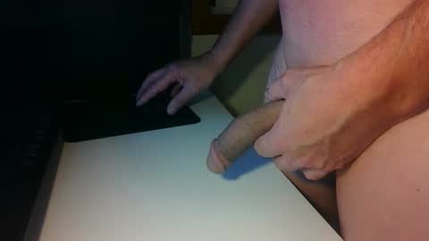 Snapshot of ttdiaz01 chatting on 12/14/25, 08:46 Portuga online show from 12/14/25, 08:46