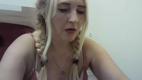 Ttrnynela online show from 10/25/25, 07:16