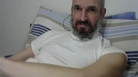 Snapshot of tu_bomberono chatting on 02/14/25, 09:21 tu_bomberono online show from 02/14/25, 09:21