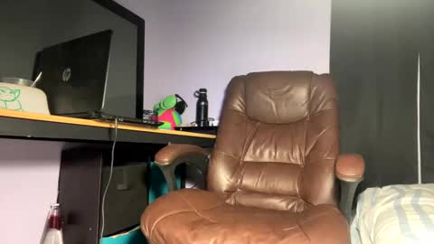 Snapshot of tuamante000 chatting on 02/12/25, 03:05 Stimulation make me Cum in Public or in Pvt online show from 02/12/25, 03:05