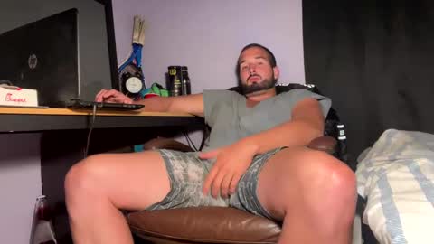 Snapshot of tuamante000 chatting on 03/02/25, 05:12 Stimulation make me Cum in Public or in Pvt online show from 03/02/25, 05:12