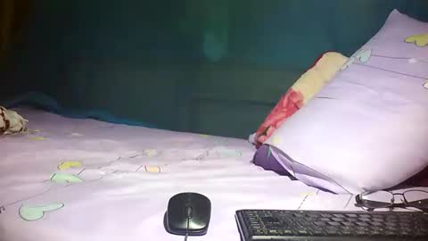 Snapshot of tuchmegently chatting on 12/10/24, 10:26 Mae online show from 12/10/24, 10:26