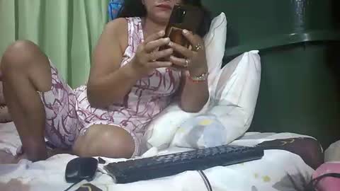 Snapshot of tuchmegently chatting on 09/12/25, 09:59 Mae online show from 09/12/25, 09:59