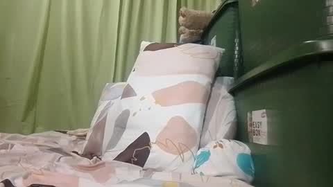 Snapshot of tuchmegently chatting on 10/24/25, 09:55 Mae online show from 10/24/25, 09:55