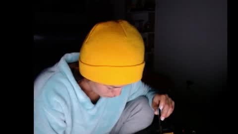 tucomplic69 online show from 04/18/26, 07:01