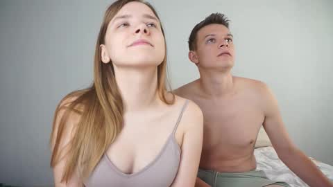 Snapshot of tugruel chatting on 09/27/25, 11:48 Elza and Tim online show from 09/27/25, 11:48