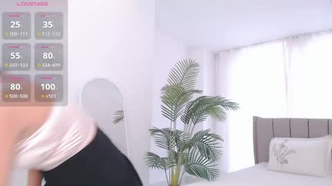 Snapshot of tumilio chatting on 02/10/25, 02:05 TumiLio online show from 02/10/25, 02:05