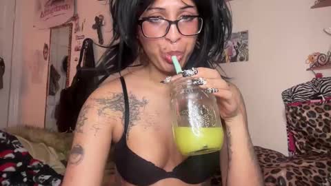 Snapshot of turntpixie chatting on 01/18/26, 05:11 turntpixie online show from 01/18/26, 05:11