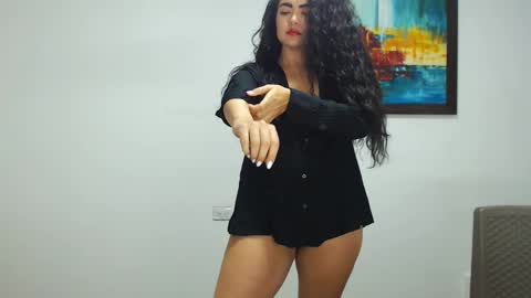 Snapshot of tuti_sex chatting on 02/06/25, 02:44 tuti online show from 02/06/25, 02:44