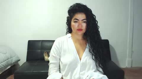Snapshot of tuti_sex chatting on 09/24/25, 02:15 tuti online show from 09/24/25, 02:15