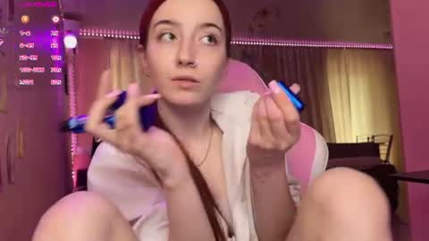 Snapshot of tutti_cutieee chatting on 06/22/26, 08:33 Nika online show from 06/22/26, 08:33